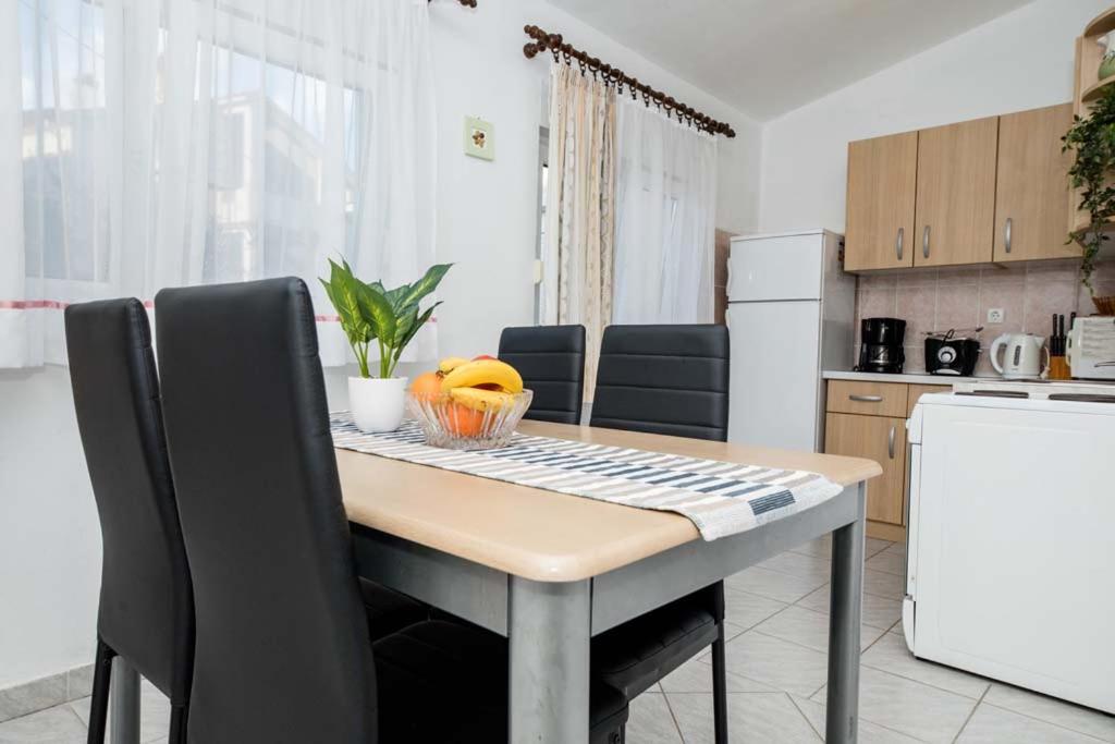 Banjol Apartmani Luka מראה חיצוני תמונה
