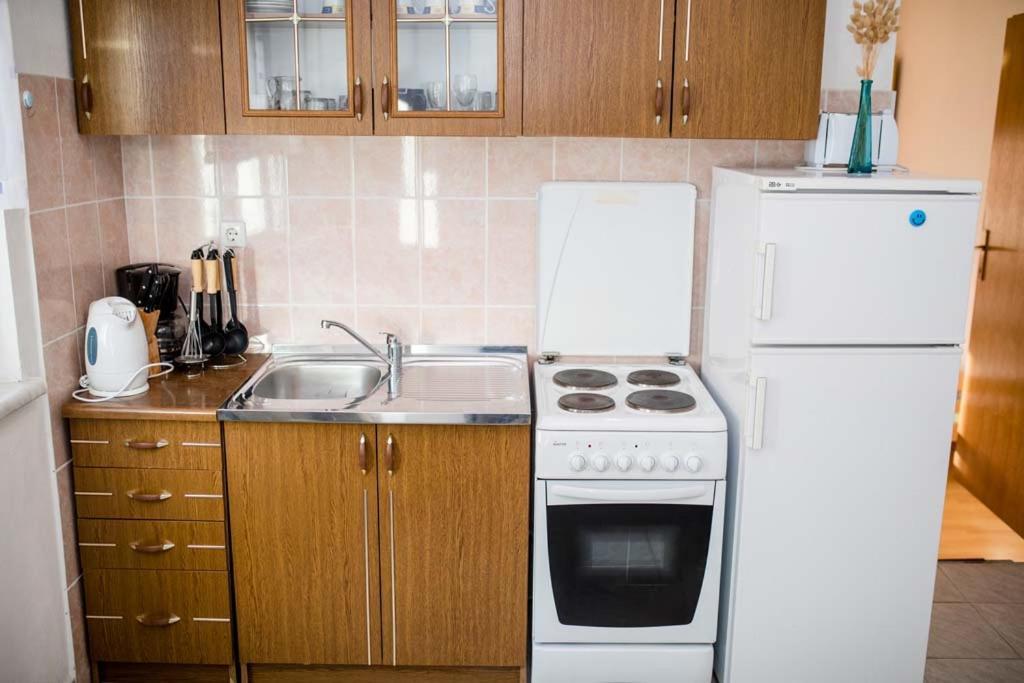 Banjol Apartmani Luka מראה חיצוני תמונה