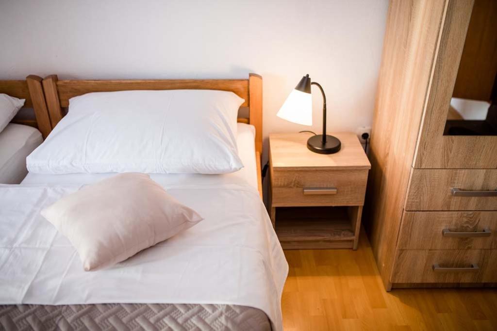 Banjol Apartmani Luka מראה חיצוני תמונה